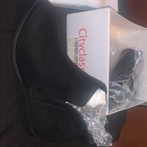 City classified shoes BRAND NEW IN BOX